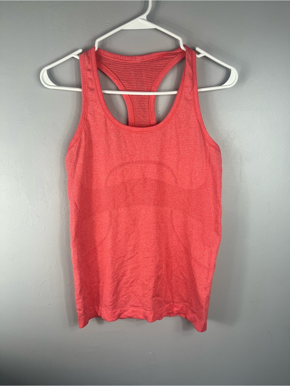 lululemon athletica Coral Racerback Tank Top Sz 6